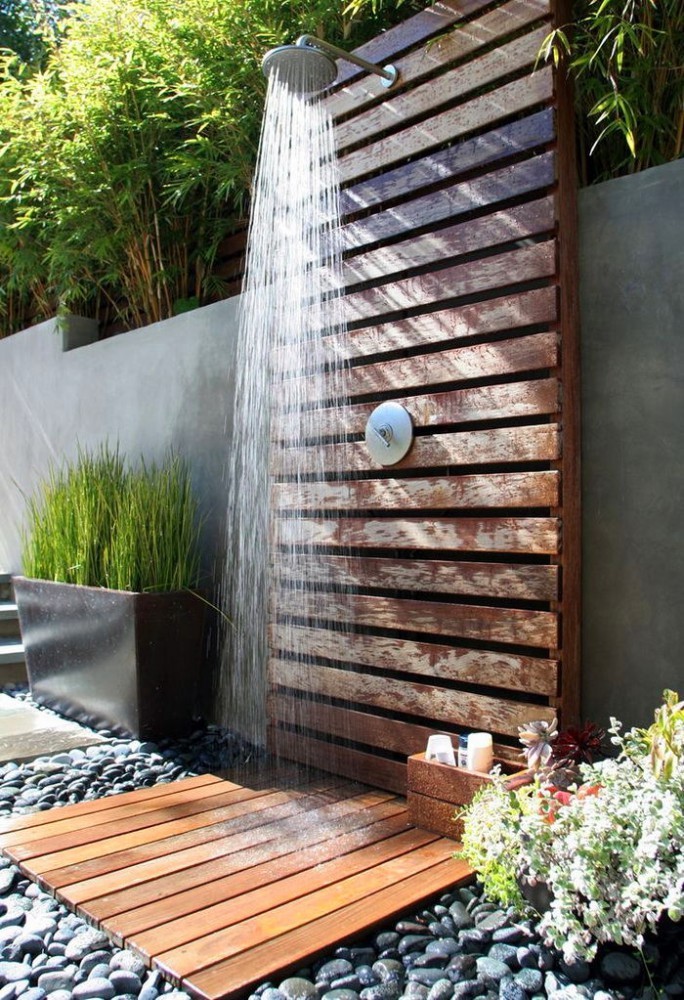 Летний душ для дачи - фото идей дизайна летнего душа